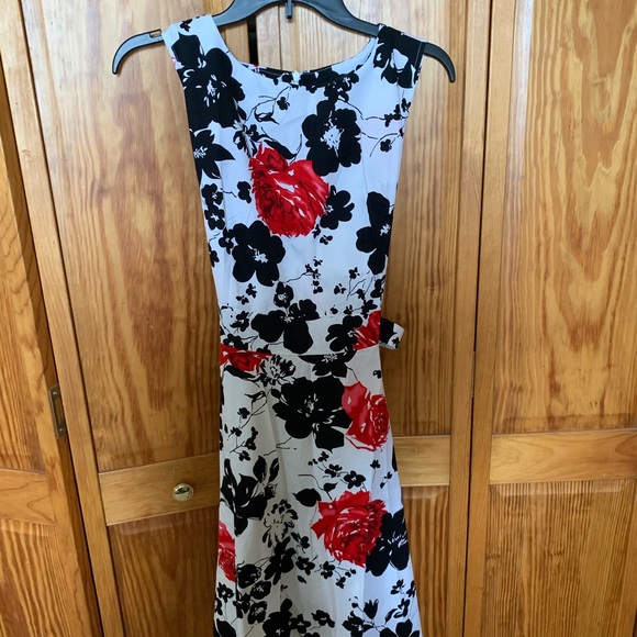 ihot Dresses & Skirts - Patterned dress